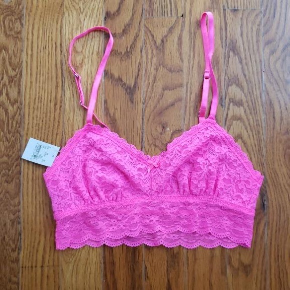 American Eagle Outfitters Other - ⭐️4/$25 American Eagle Hot Pink Lace Bralette